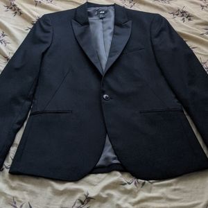 LIKE NEW H&M Blazer/Suit